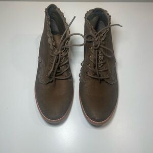 Gianna Bini Olive Green Lace Trim
Ankle Boots Booties Size 7 M Leather